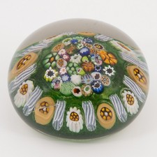 Paul Ysart Paperweight Close