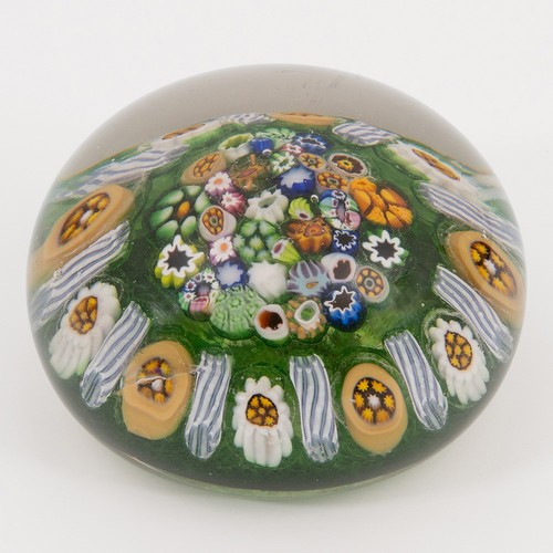 Paul ysart paperweight - paul, close