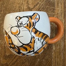 Tigger Painting Winnie The