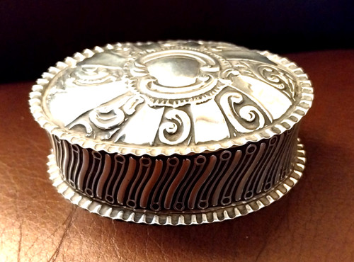 Silver victorian trinket box - silver,