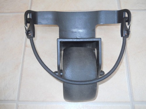 Powakaddy front wheel assembly