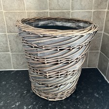 Light brown / Smokey grey wicker weaved effect planter plant pot 29cm x 28cm