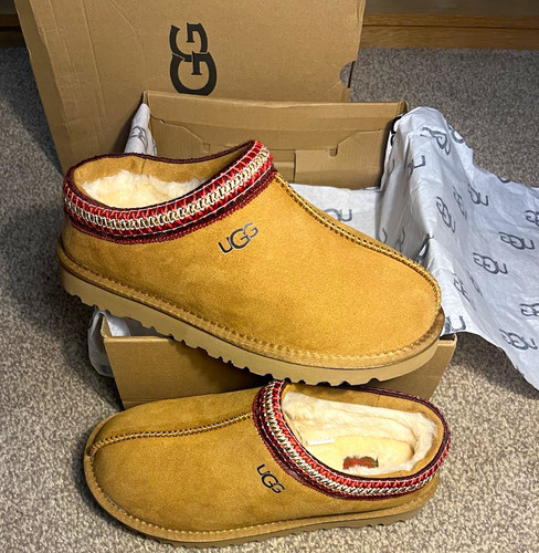 Ugg women suede - women’s,