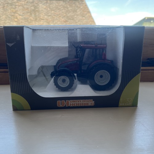 Universal hobbies valtra - universal,