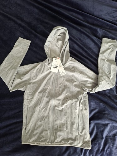 Uniqlo unisex windbreaker - uniqlo,