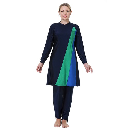 Modest muslim women - plus, size