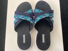 skechers sliders size 5