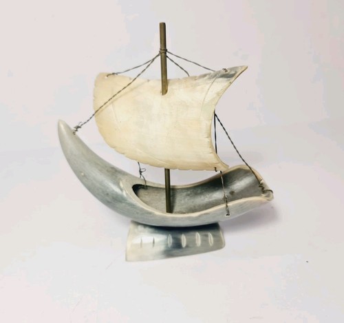 Vintage miniature horn - miniature,