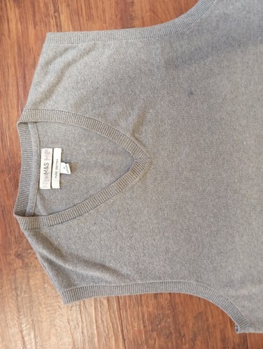 Neck sleeveless grey sweater - v-neck,