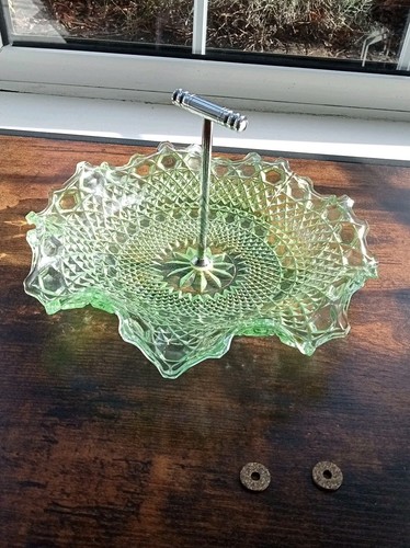 Art deco green pressed glass - art,