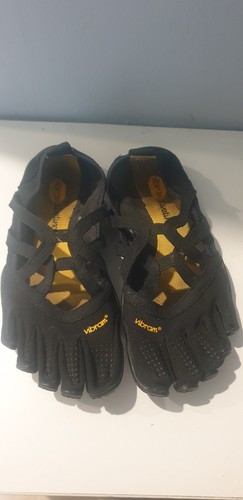 Vibram fingers size - fingers,