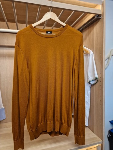 Uniqlo mens 100 wool jumper - 100%,