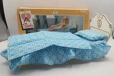 Boxed 1980s Sindy Bed –