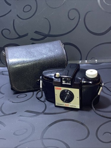 Vintage bakelite kodak brownie - vintage,
