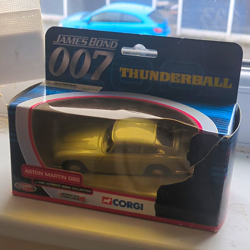 Corgi james bond thunderball - corgi,