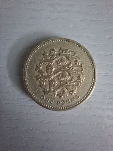 Old round pound 2002 three - round, £1