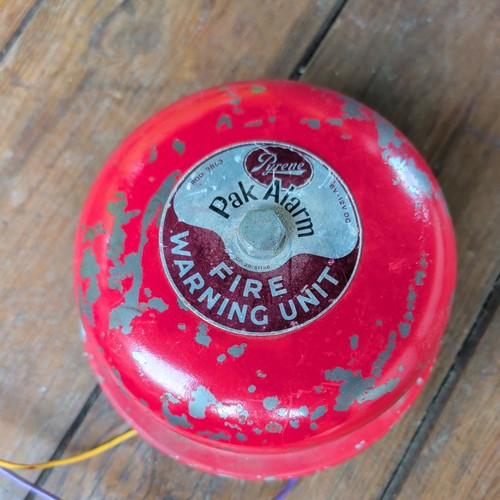 Vintage pyrene red pak - -,