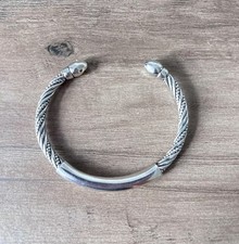 Stylish Minimalist Bali Torque