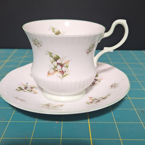 Royal albert lily - albert,