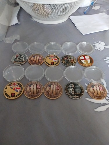 Gold plated effect memorabilia - gold,