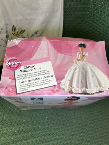 Wilton doll classic wonder - doll,