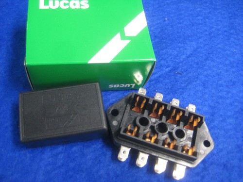 Lucas fuse box and lid - 4,