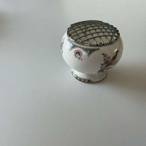 Coalport fine bone - china, posy