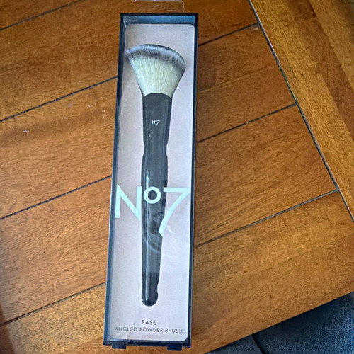 No7 base angled powder brush - no7,