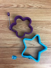 2 x Coloured Silicone Egg Rings Star And Flower 