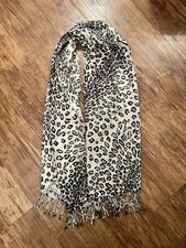 Avon Ladies Leopard Animal Print Black & Cream Scarf Shawl Wrap