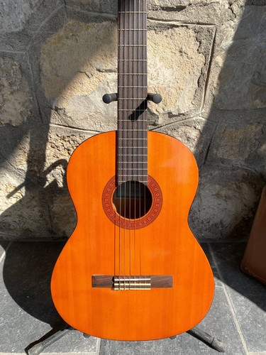 Yamaha c40 classical guitar - yamaha,