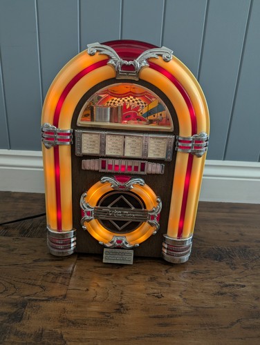 Vintage mini juke box - vintage,