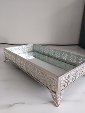 Silver Effect Footed Mirrored Tray, Vintage Style Display Tray 30x16x6.5cm