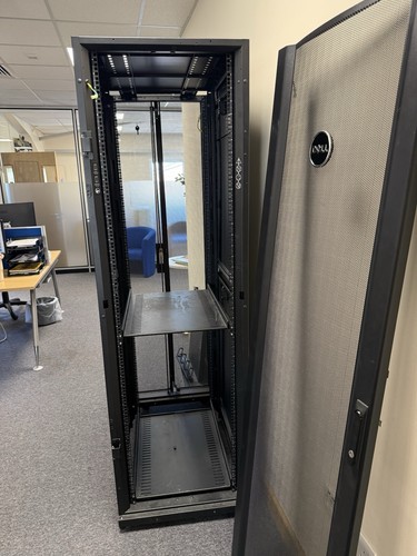 Dell cabinet server - server, ar3100x717