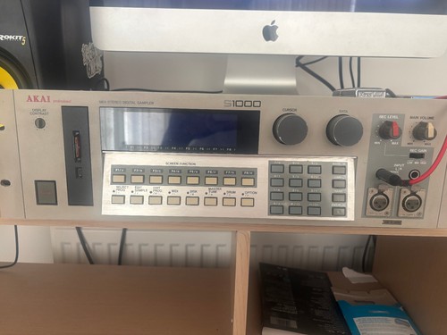 Akai s1000 digital sampler - akai,