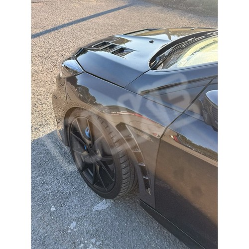 True carbon fiber vented front - true,