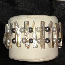 Pearl Black White Bracelet
