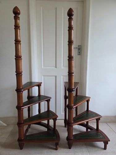 Pair spiral curved - of,