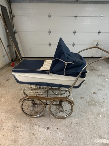 Vintage swallow pram - swallow,