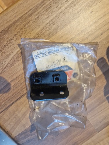 Yamaha rs100 seat hinge nos - rs100,