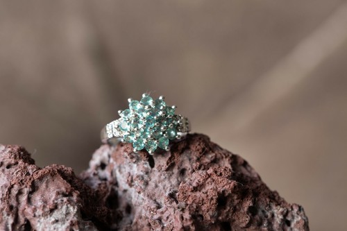 Alexandrite white zircon - &,
