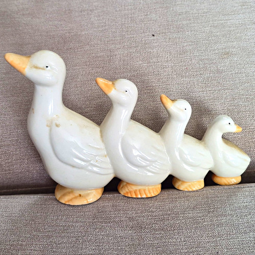 White beige ceramic goose - white/beige,