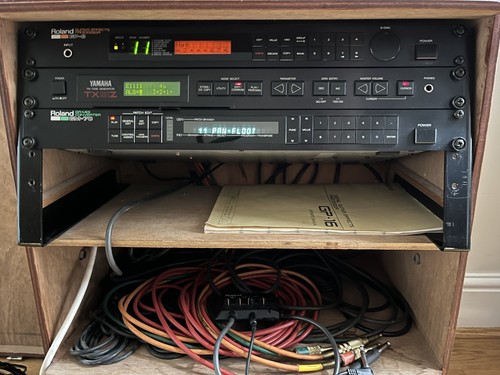 Roland 8 yamaha - gp-8, tx81z