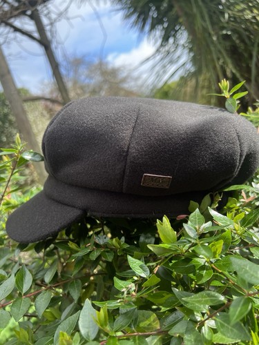 Major black captain - black, captain/breton