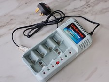 Uniross Universal 320 Ni-MH