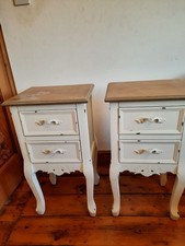 Pair of Cream Vintage‑Style