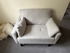 Oversized Single Sofa with 2 Throw Pillows