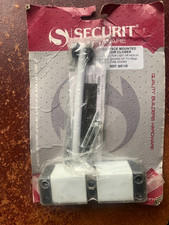 SURFACE MOUNTED METAL DOOR CLOSER 100 x 150mm White Gloss + Fixings ZQ