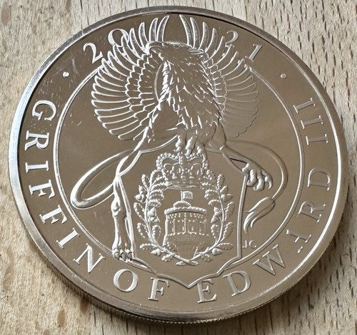 Coin the queen - £5, queen's