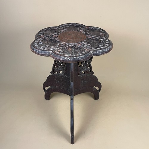 Carved wooden side - side, plant